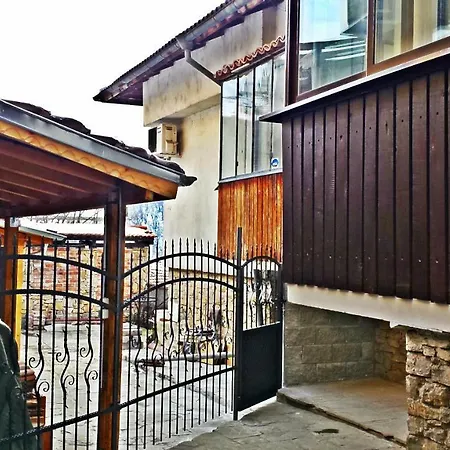 Trendy بيت ضيافة فيليكو ترنوفو